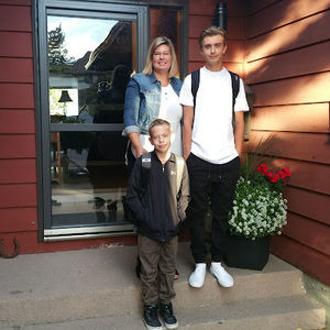 Meet your Posher, Kendra